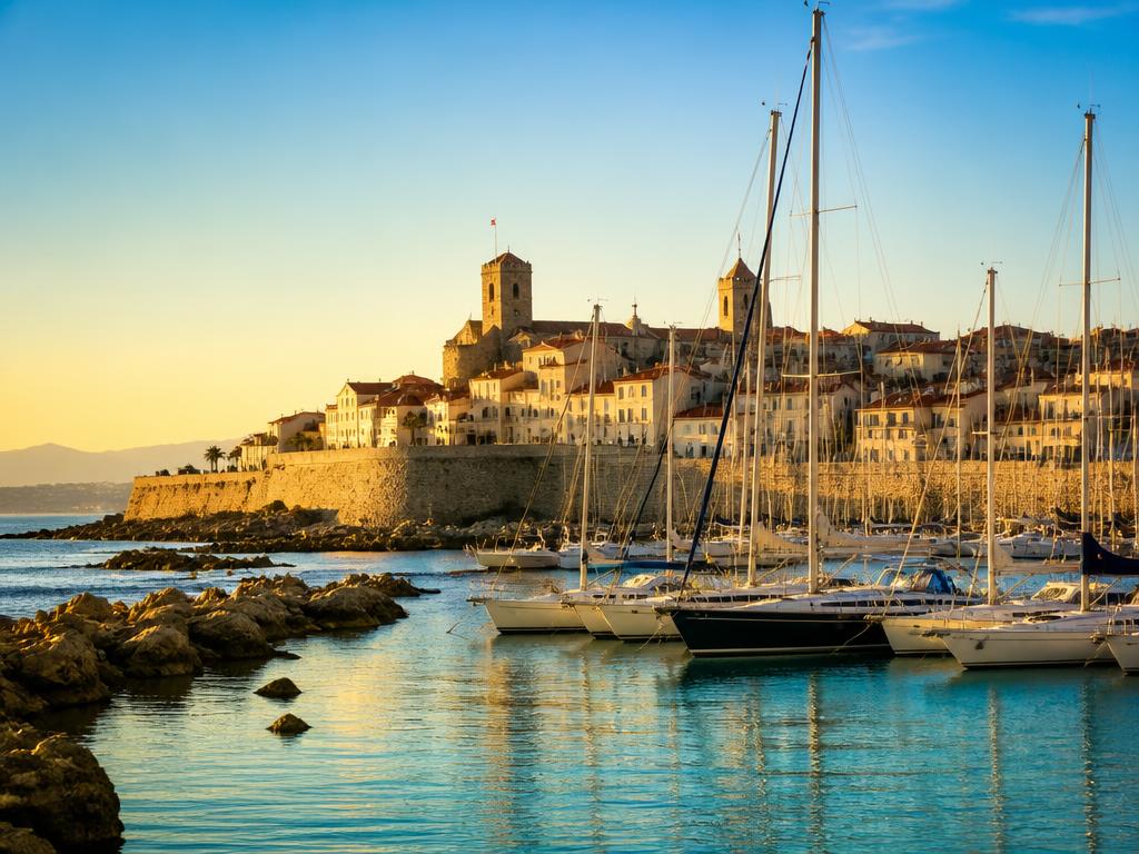 Taxi VTC chauffeur privé Antibes